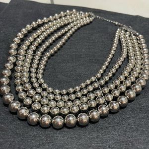 Gorgeous silver beads necklace